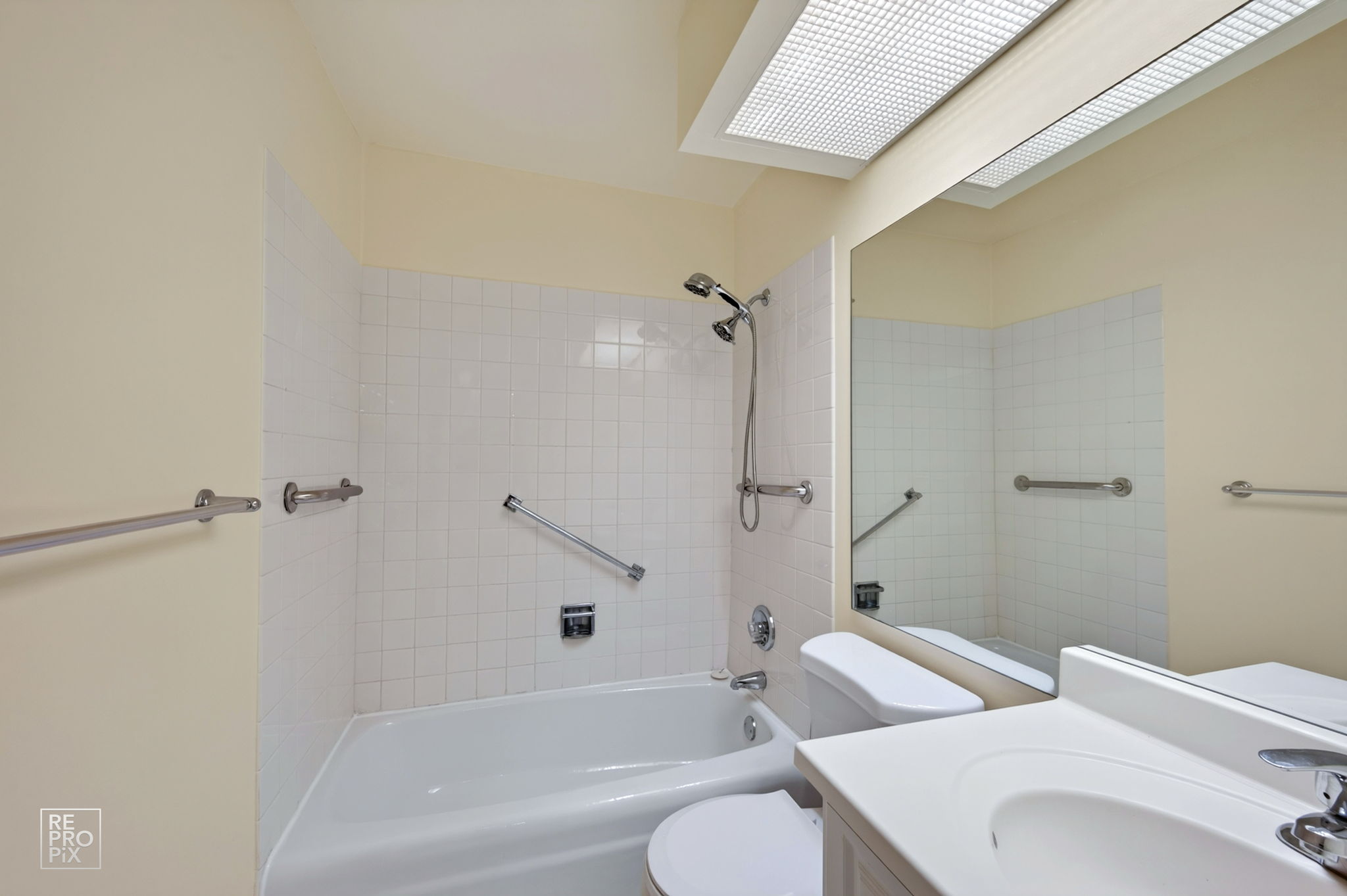 7141 N Kedzie Ave 910, Chicago, IL 60645_009