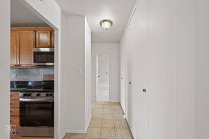 7141 N Kedzie Ave 910, Chicago, IL 60645_003