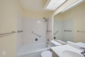7141 N Kedzie Ave 910, Chicago, IL 60645_009