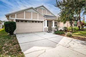 Front Exterior4