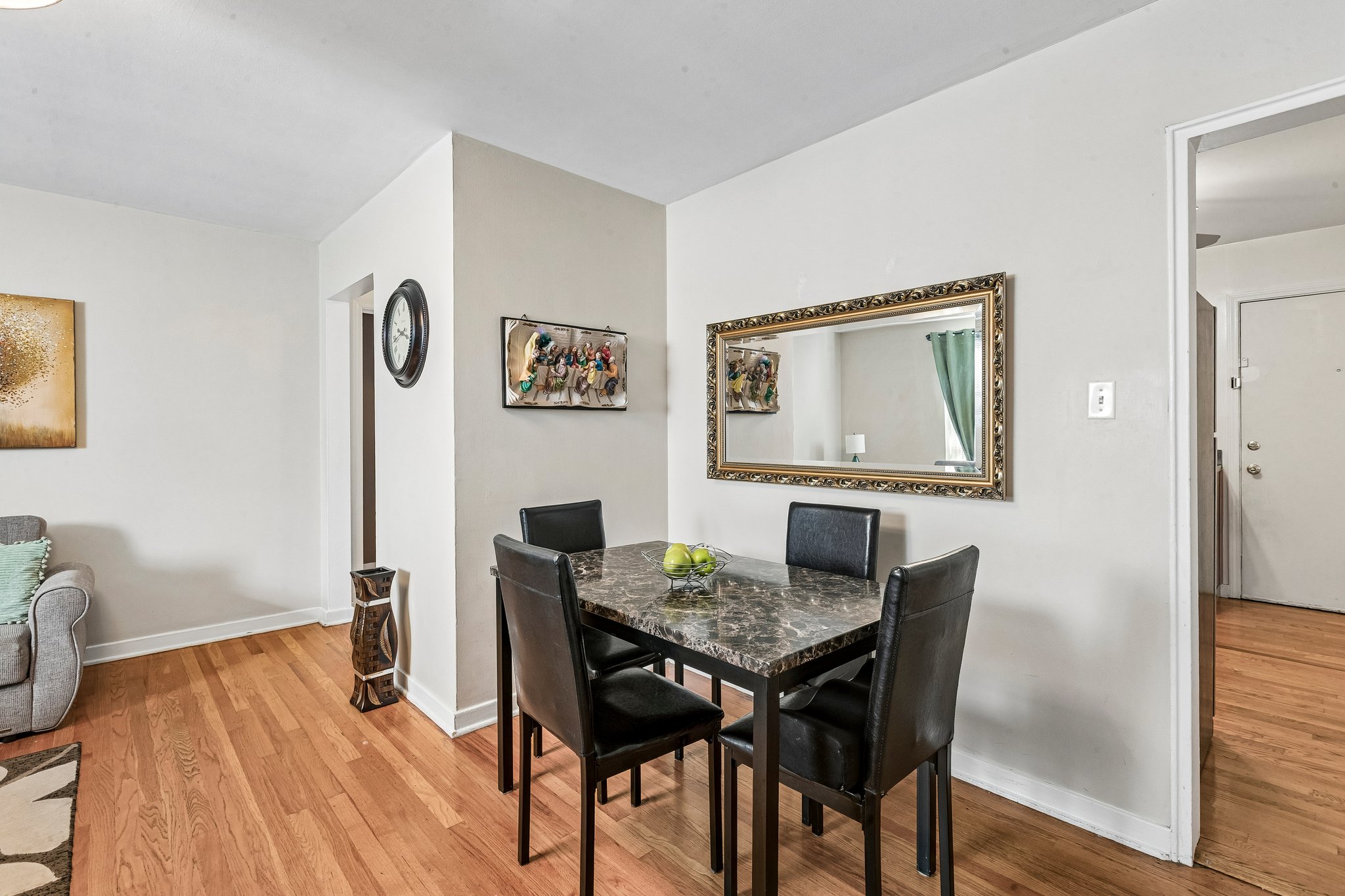N Washtenaw Ave 2N-S0310-007.jpg