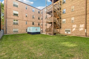 N Washtenaw Ave 2N-S0310-020.jpg