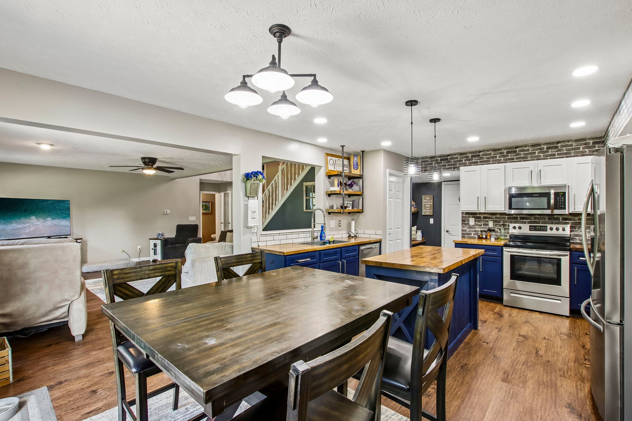 Topp Creek Ct-S0108-013.jpg