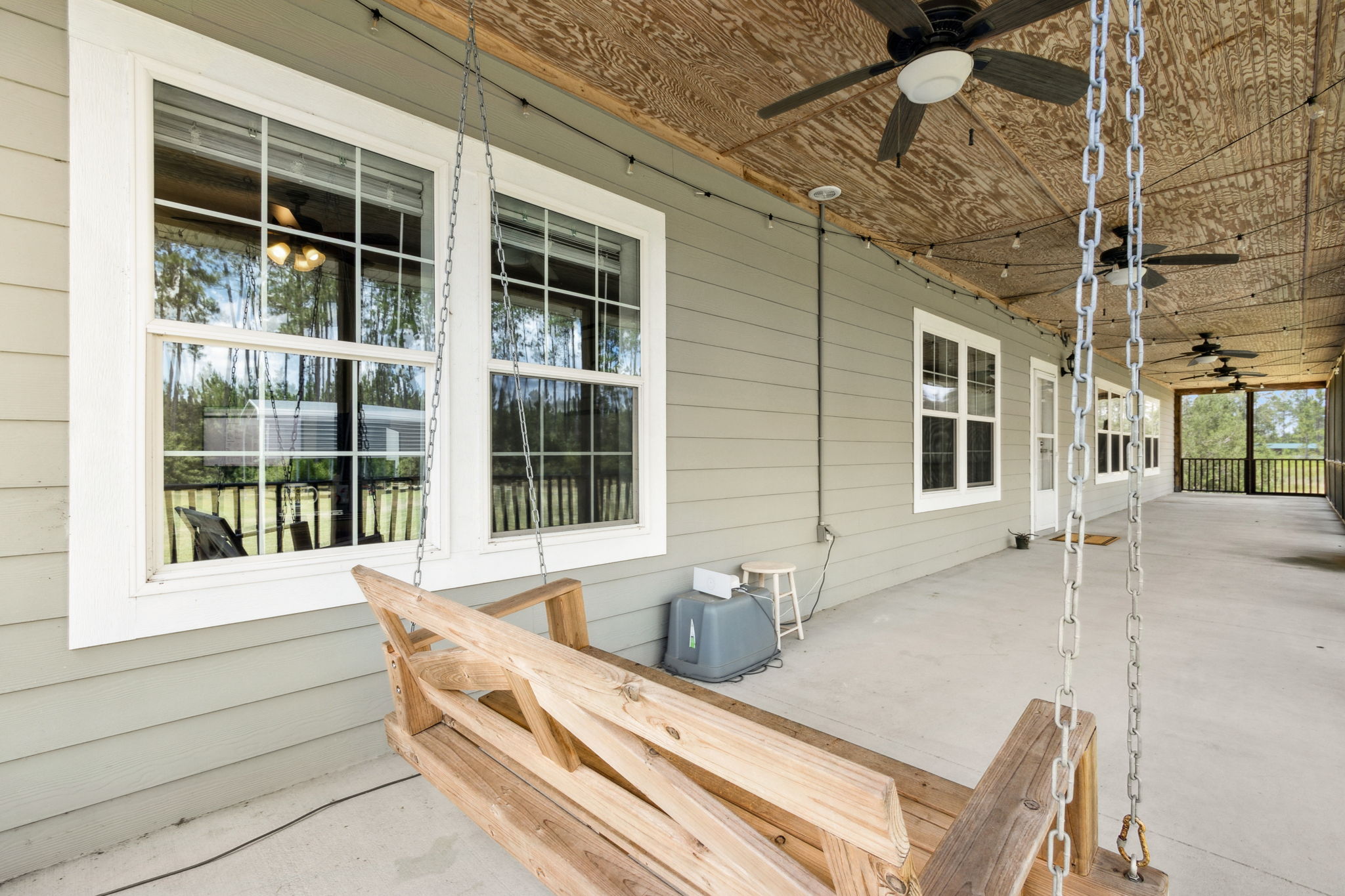 Screened-in Porch