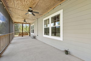 Screened-in Porch
