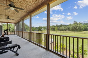 Screened-in Porch