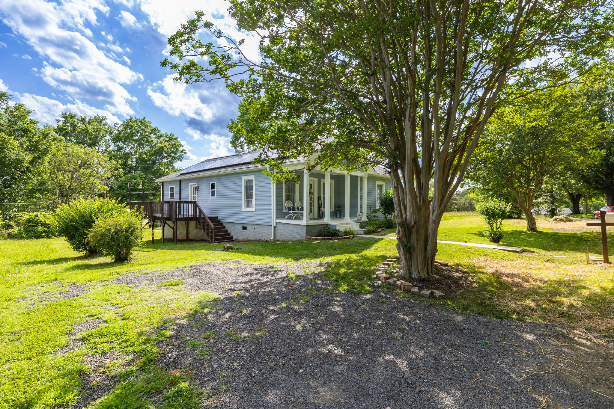 715 Circle Dr-5