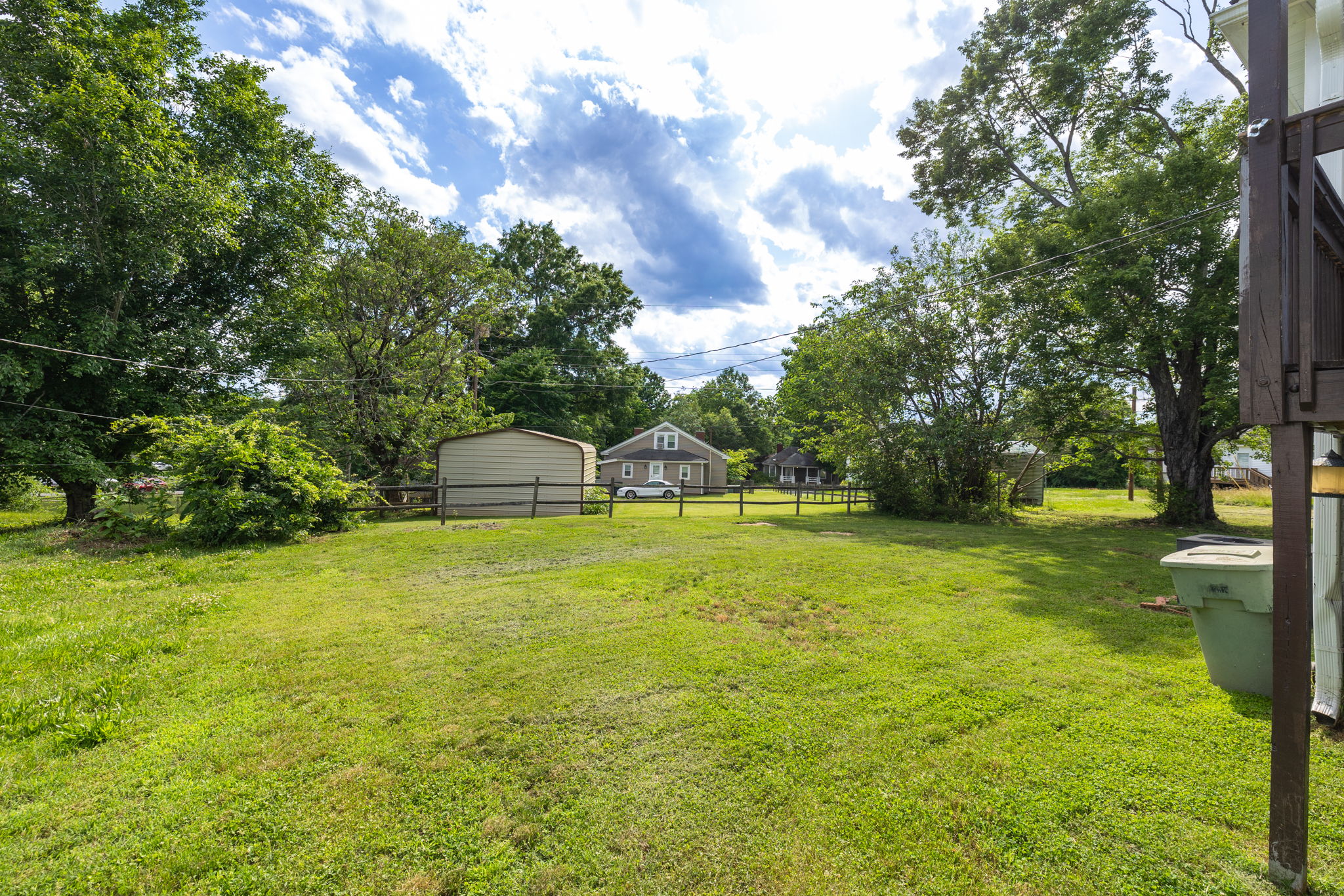 715 Circle Dr-28