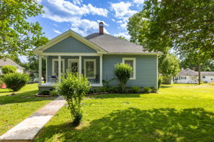 715 Circle Dr-1