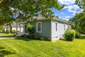 715 Circle Dr-3