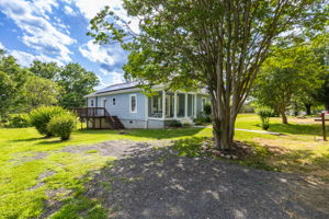 715 Circle Dr-5