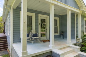 715 Circle Dr-6