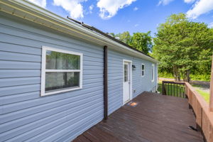 715 Circle Dr-27