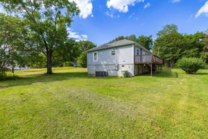 715 Circle Dr-29