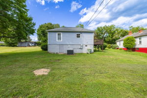 715 Circle Dr-30