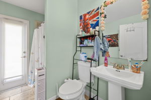 Guest Bathroom 2