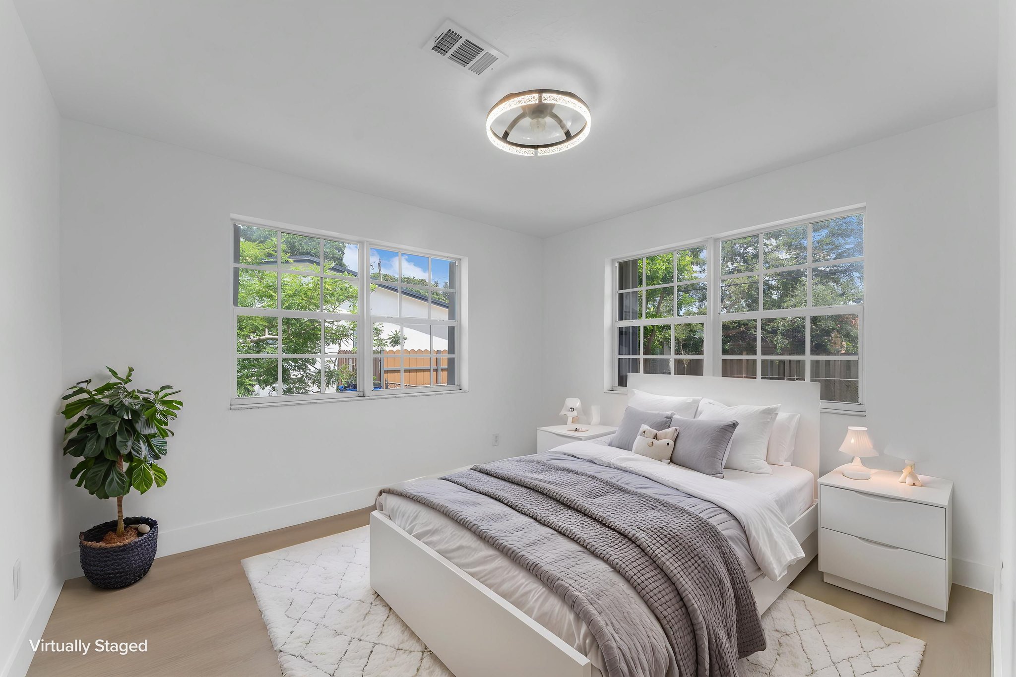 7150SW10th-17 virtually staged.jpeg