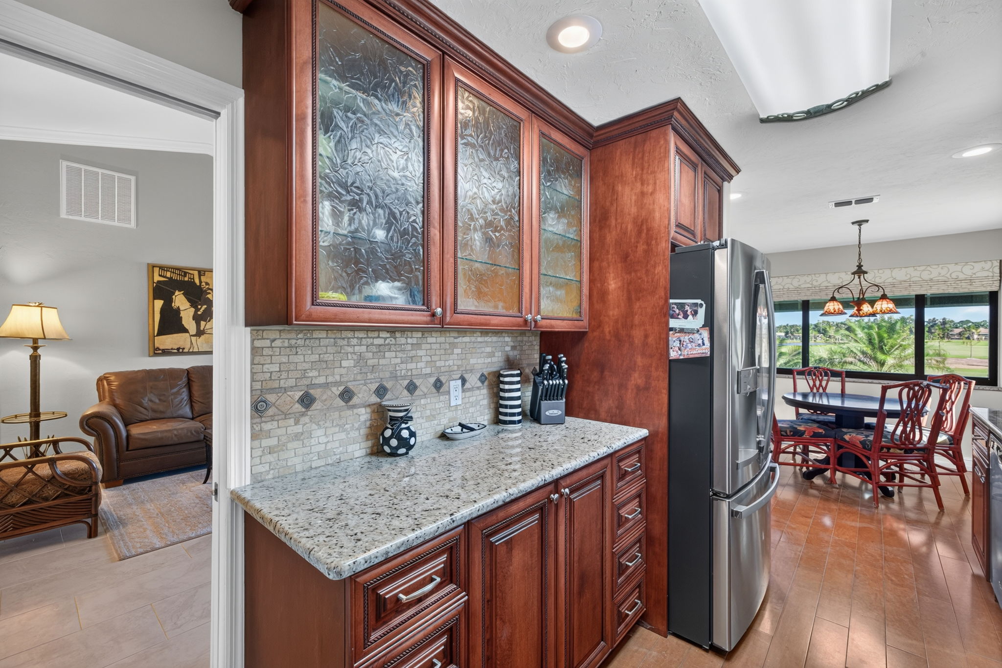 Kitchen 3 of 4