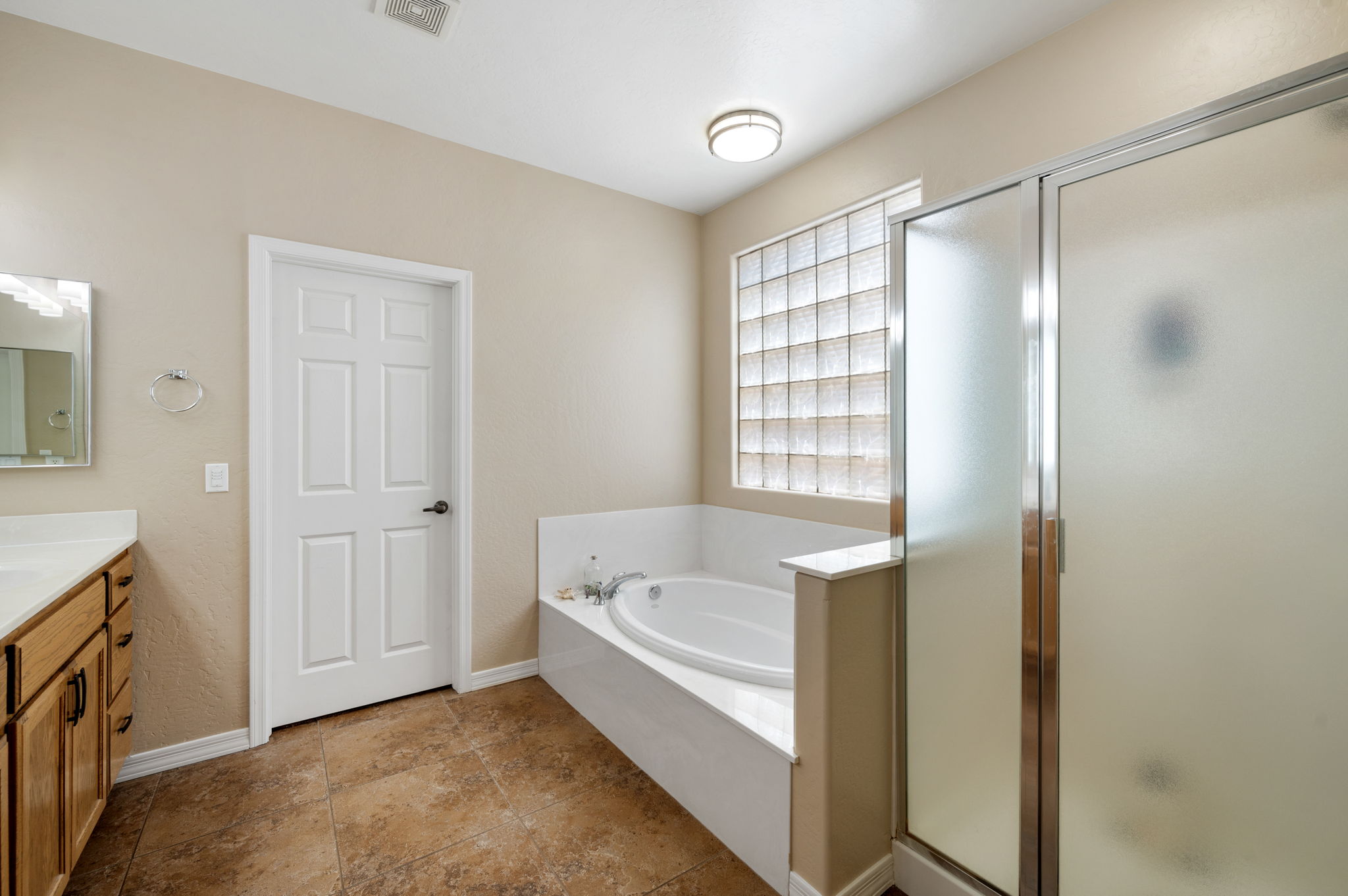 Primary Bathroom (2)