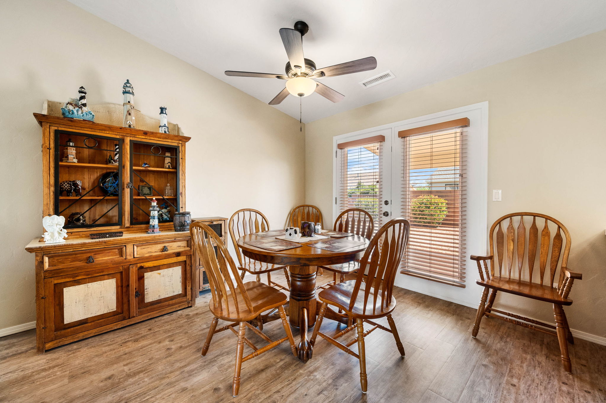 Dining Room (2)