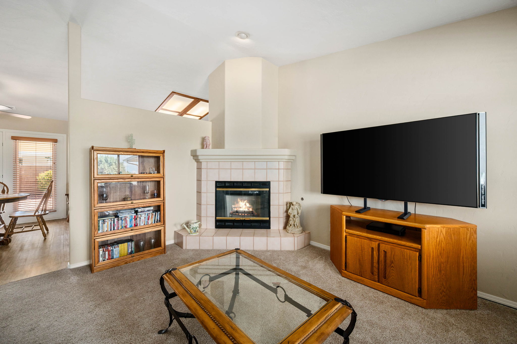 Living Room (2)