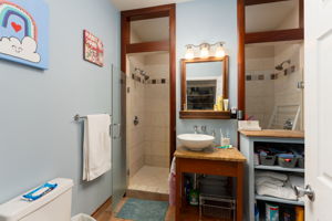 bathroom-01a
