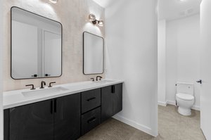  Photo 48