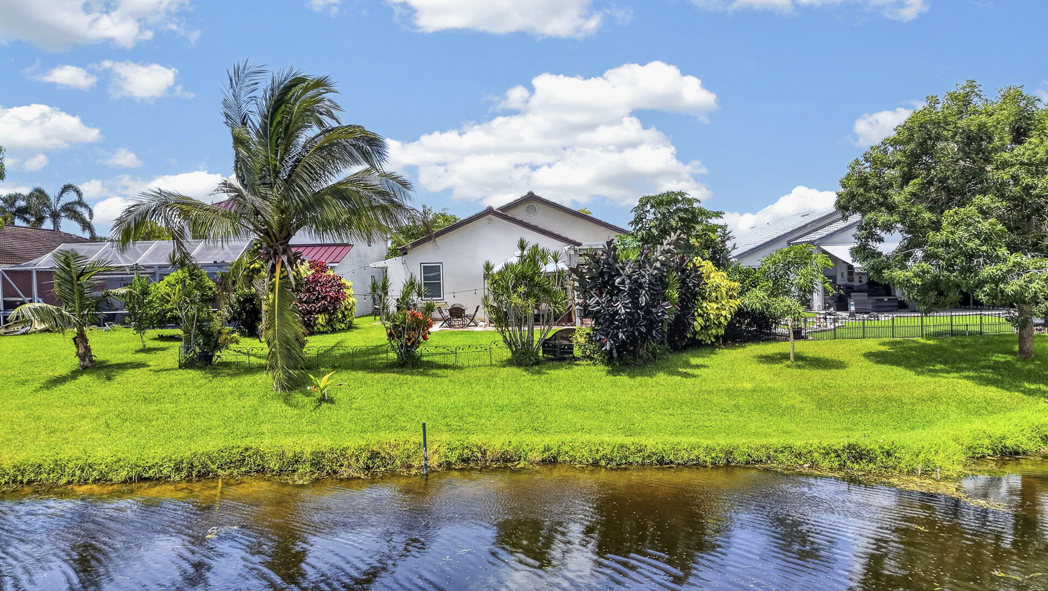  Photo 85