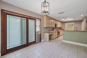 River Cliff Dr-S0405-019.jpg