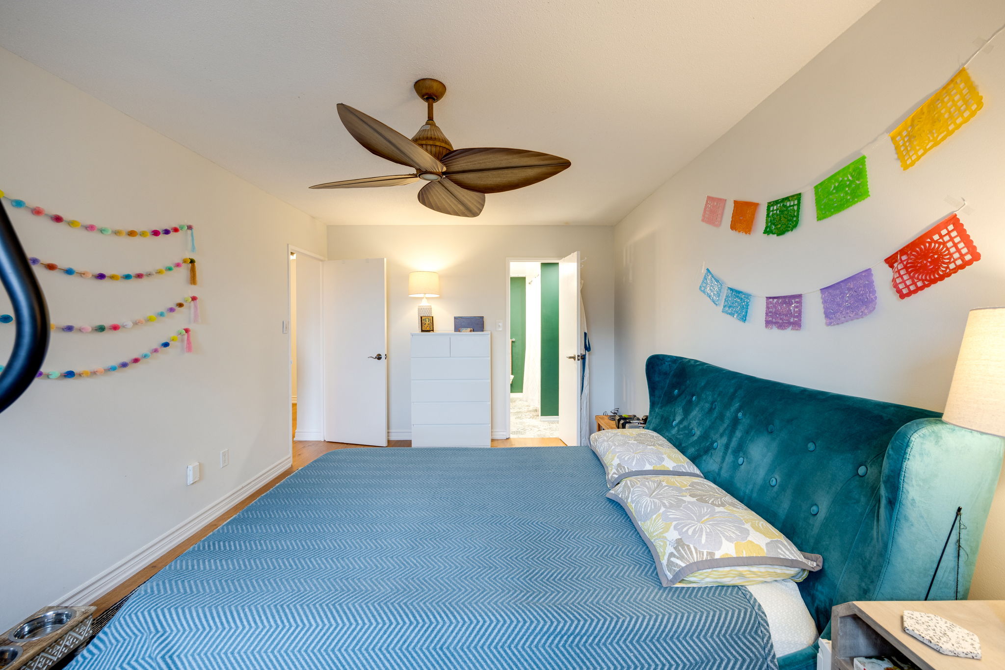 Toronto property showcase — delivered property photograph 38