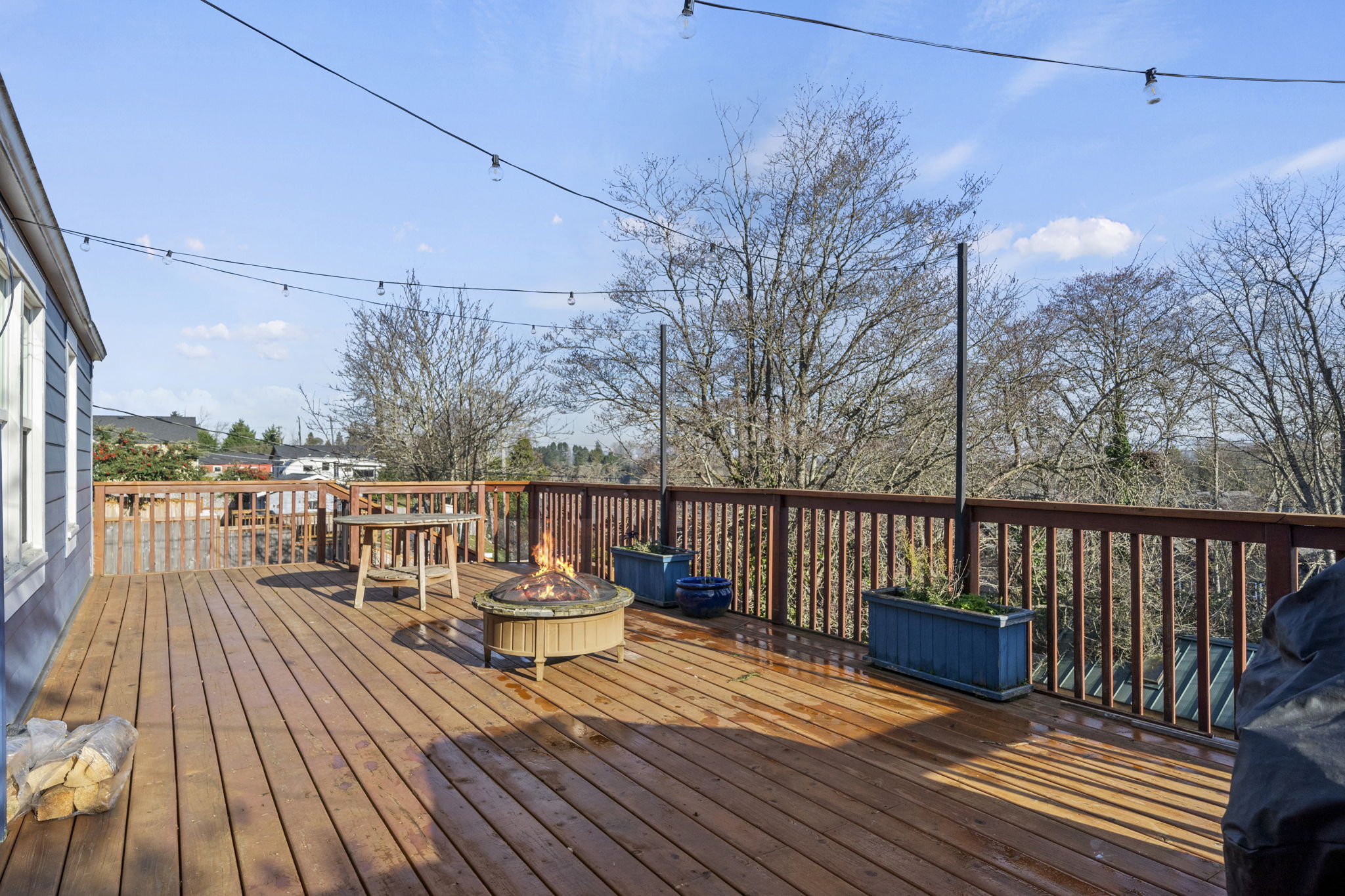 Spacious deck for entertaining