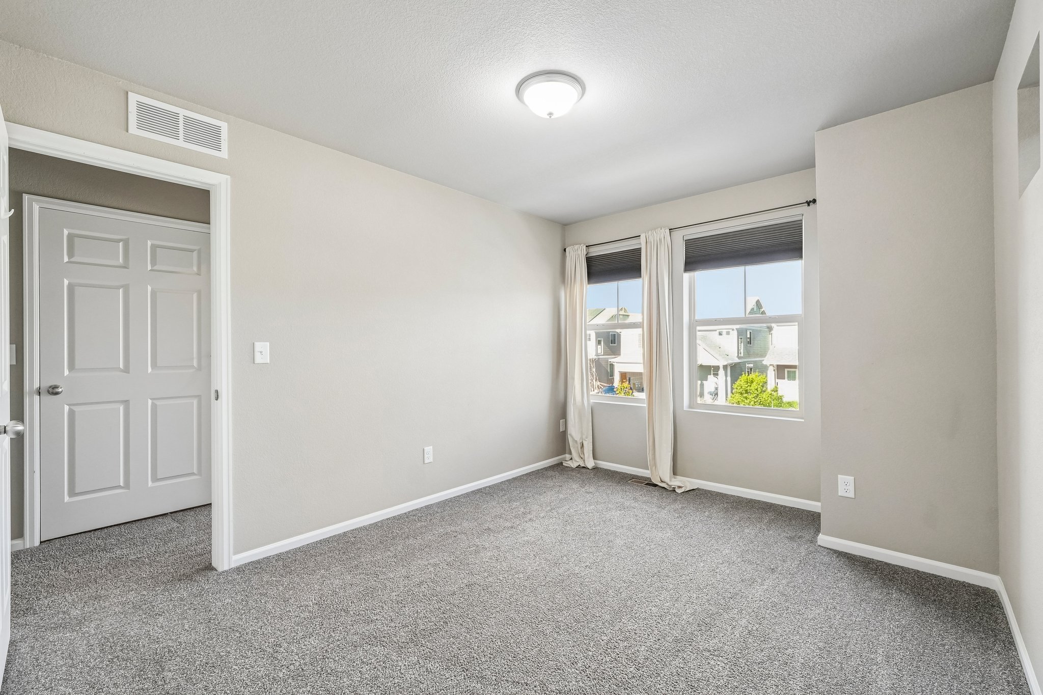 Sedgerock Ln-S1909-035.jpg