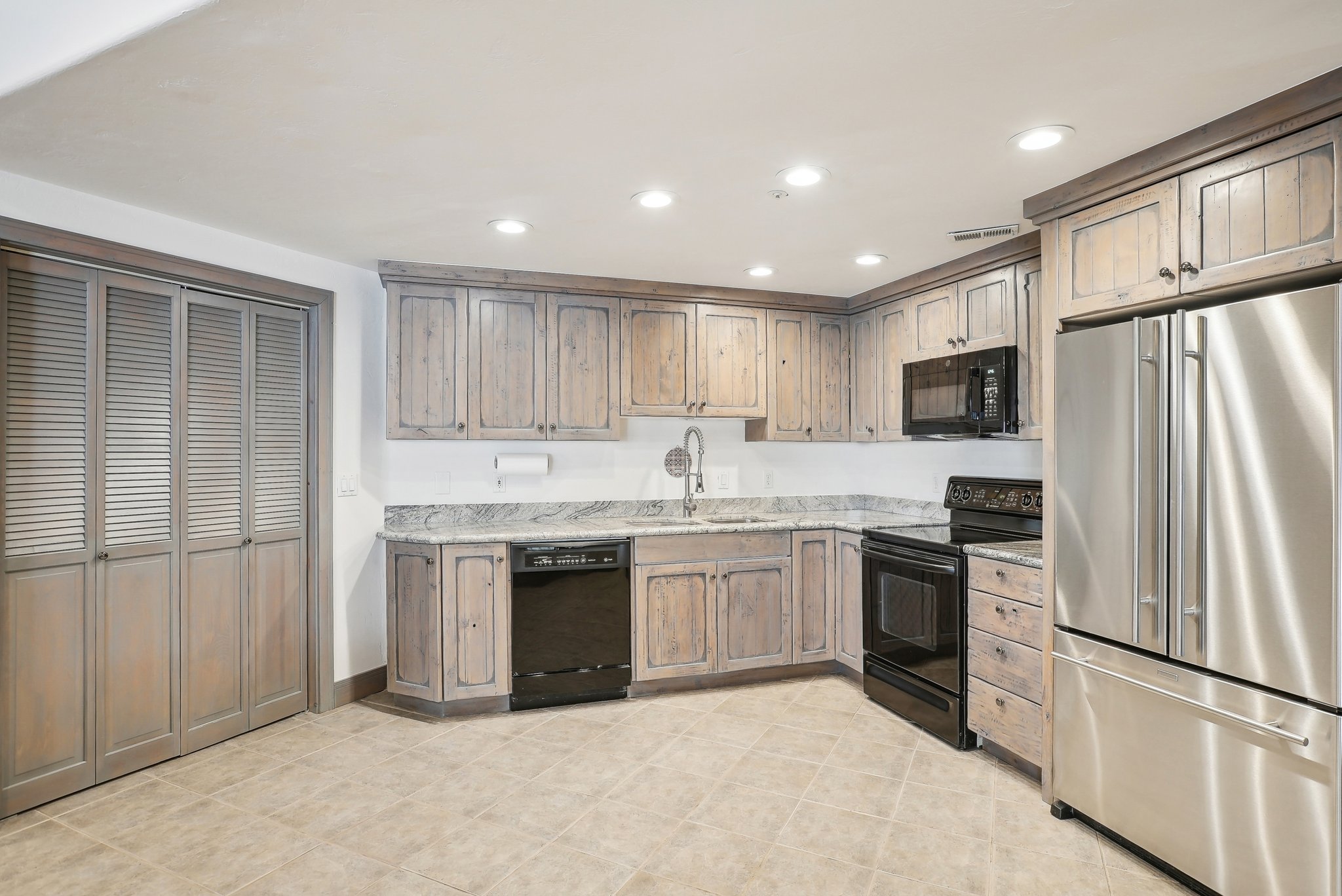 Canyon Dr-28032025-036.jpg