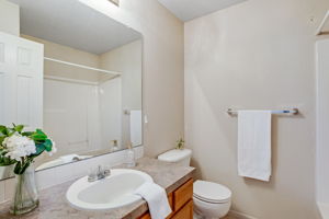  Photo 33