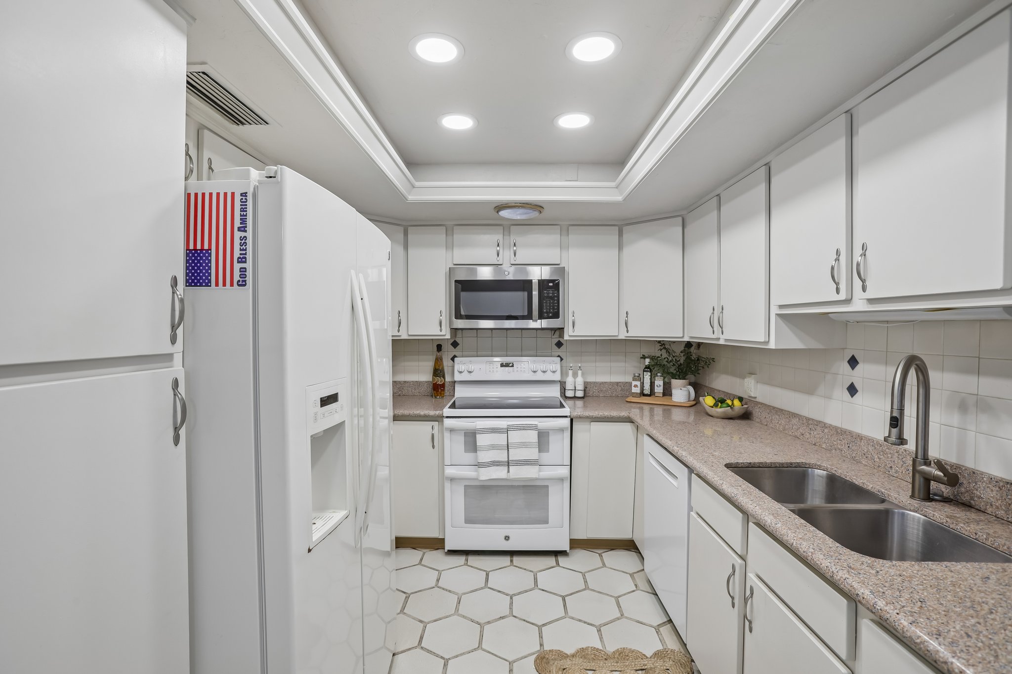 E Tuckey Ln-S1607-014.jpg