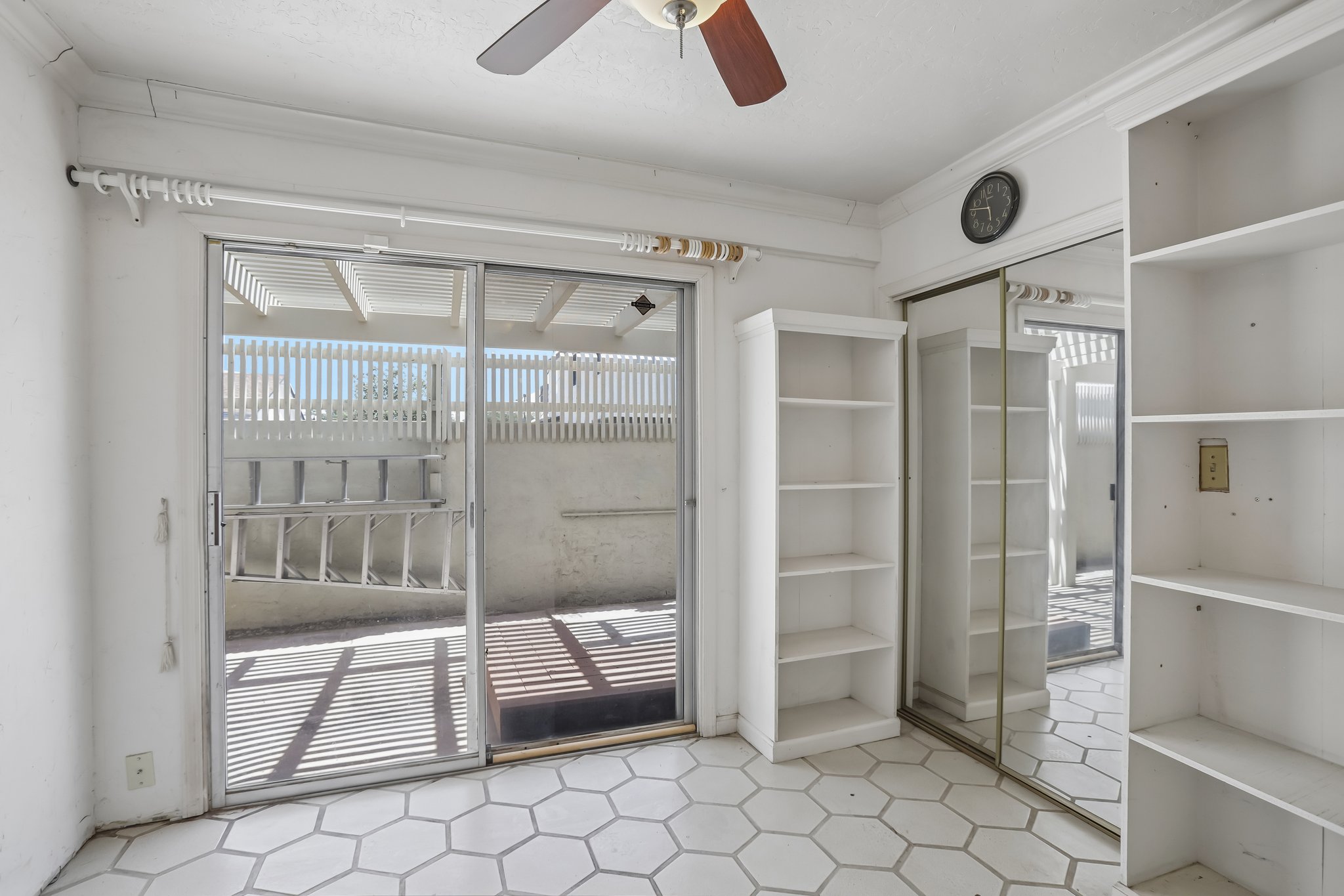 E Tuckey Ln-S1607-027.jpg