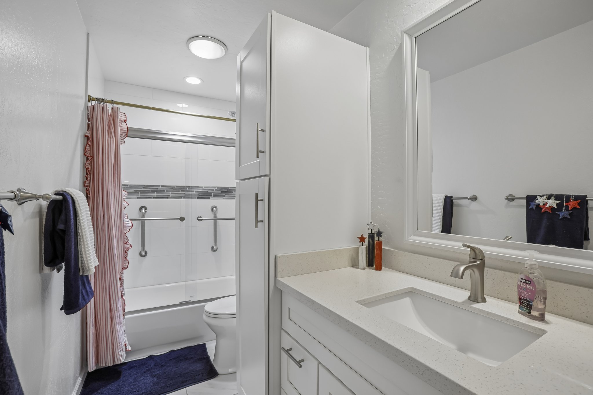 E Tuckey Ln-S1607-033.jpg