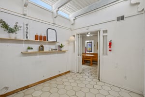 E Tuckey Ln-S1607-022.jpg