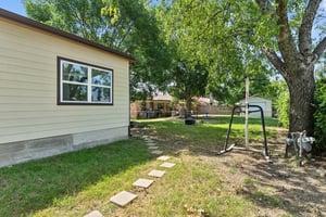  Photo 32