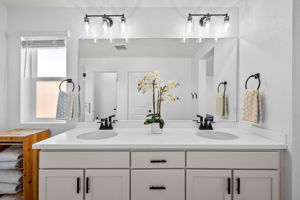 Upper Level Primary Bathroom