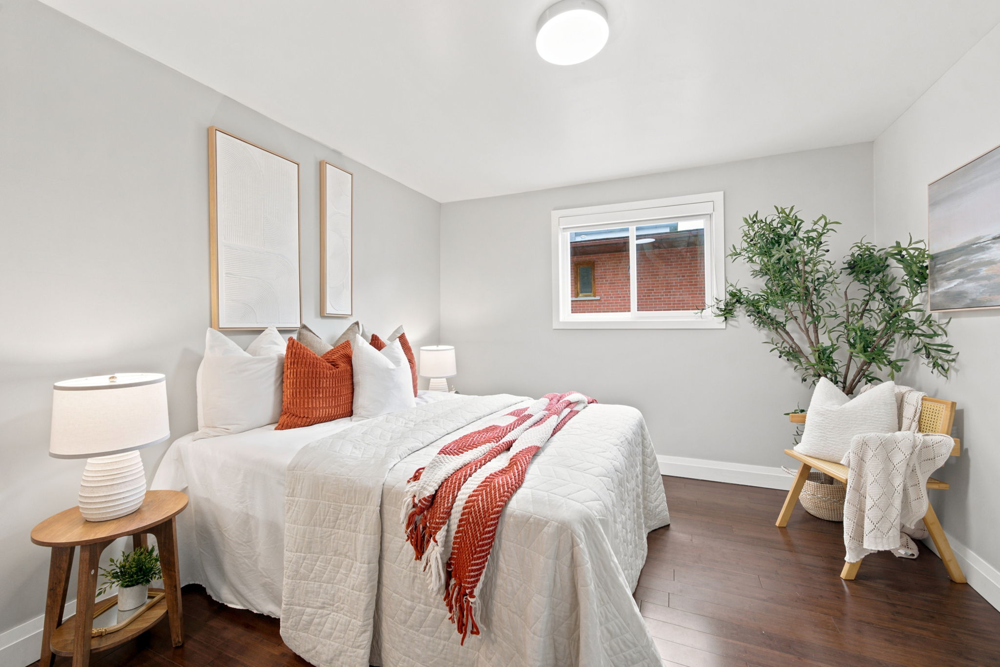  Photo 38