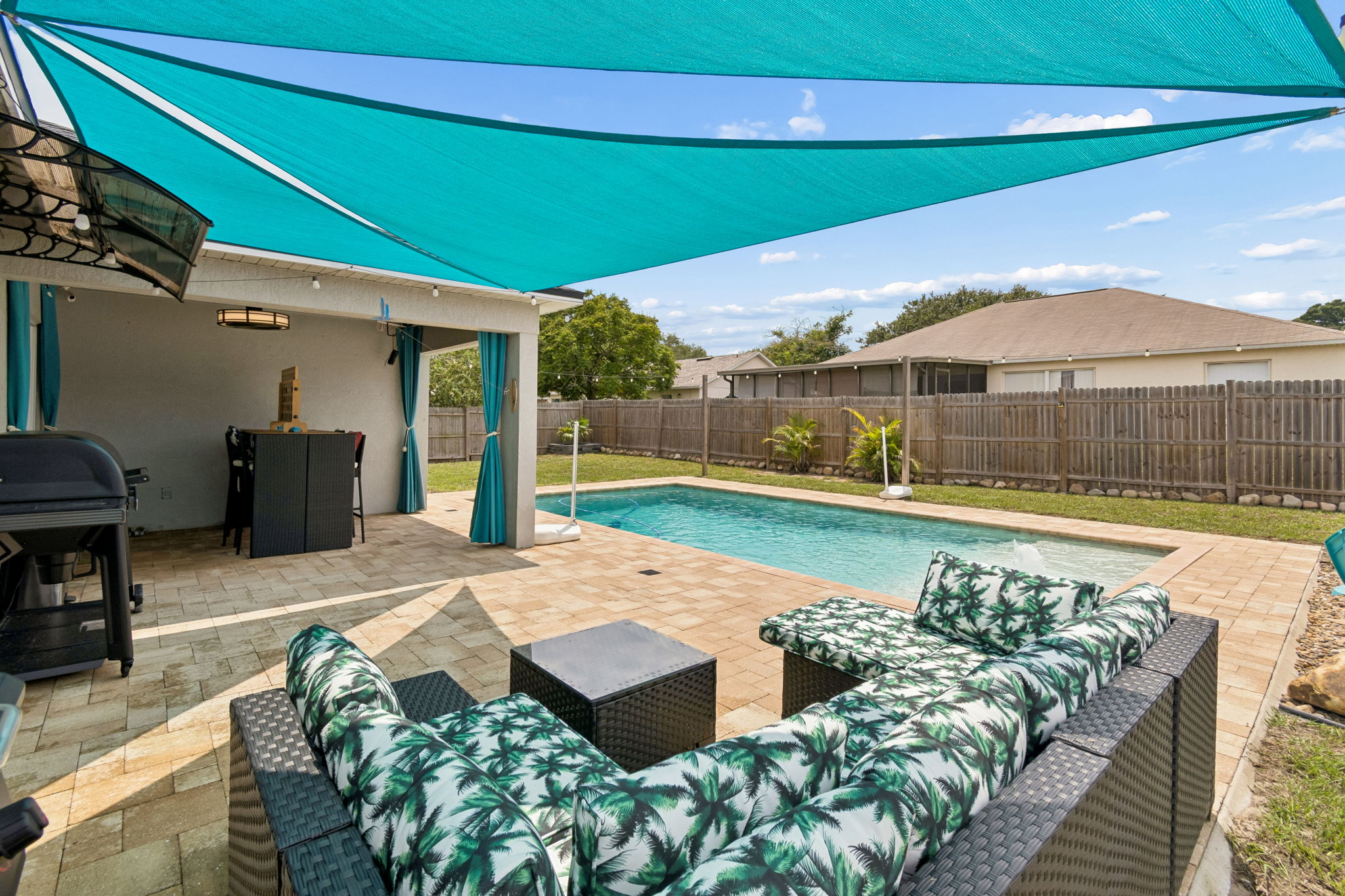 Pool/Lanai