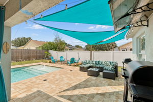 Pool/Lanai