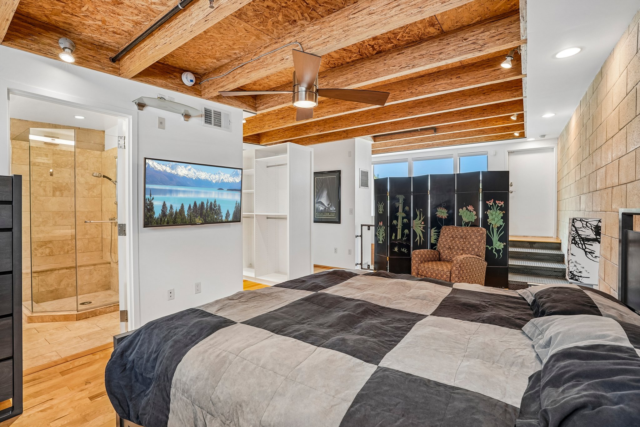 N Highland Ave 21-S1408-029.jpg