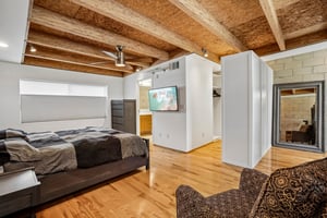 N Highland Ave 21-S1408-027.jpg