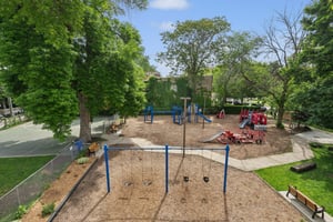 717 Reba Pl 2N_011.jpg
