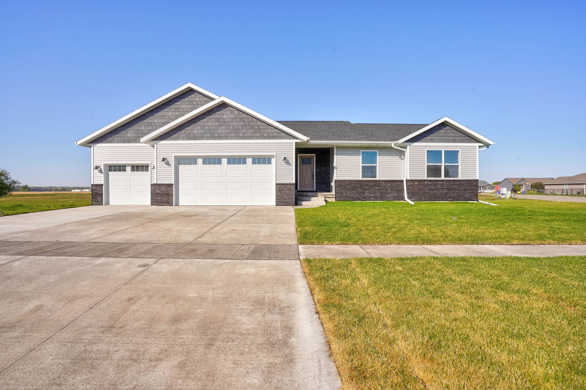 717 W 3rd St, Kalona, IA 52247 Whisler Studios