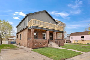 718 Greenbay Ave_002