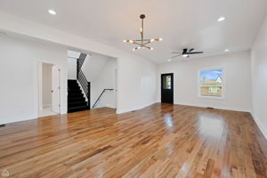 718 Greenbay Ave_006