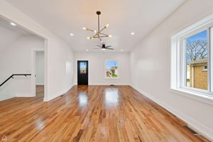 718 Greenbay Ave_007